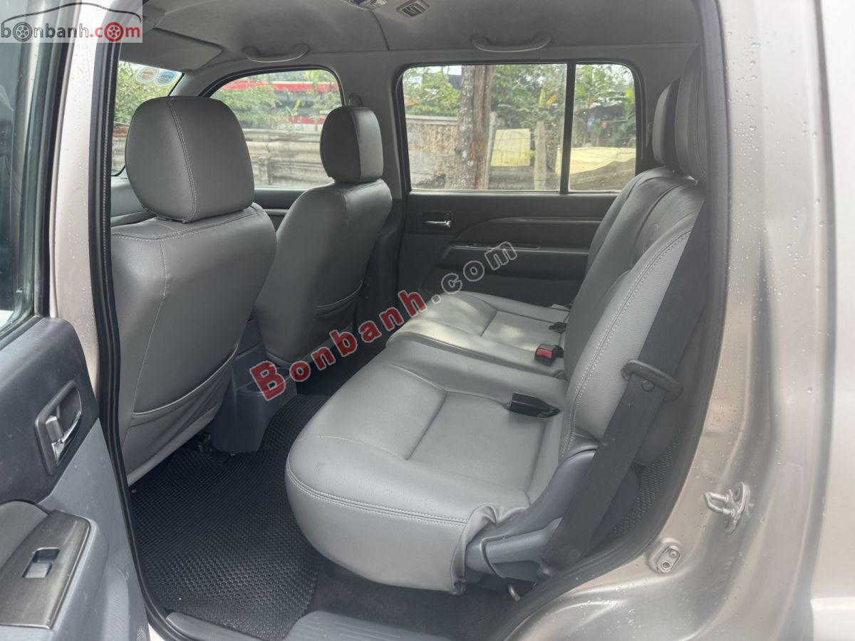 Bán ô tô Ford Everest Limited 2.5L 4x2 AT - 2013 - xe cũ