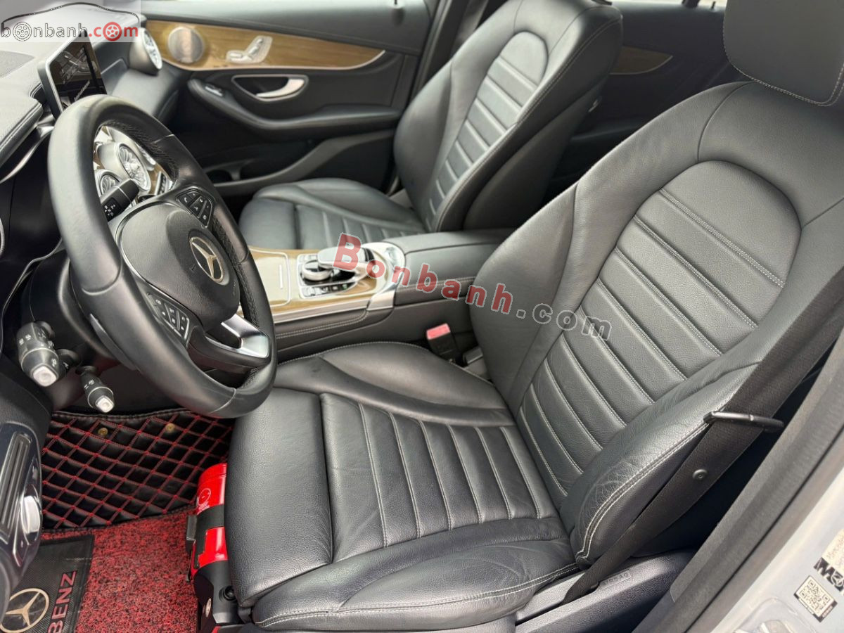 Bán ô tô Mercedes Benz GLC 250 4Matic - 2017 - xe cũ