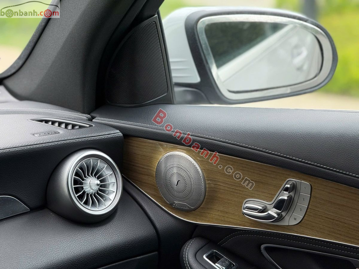 Bán ô tô Mercedes Benz GLC 250 4Matic - 2017 - xe cũ