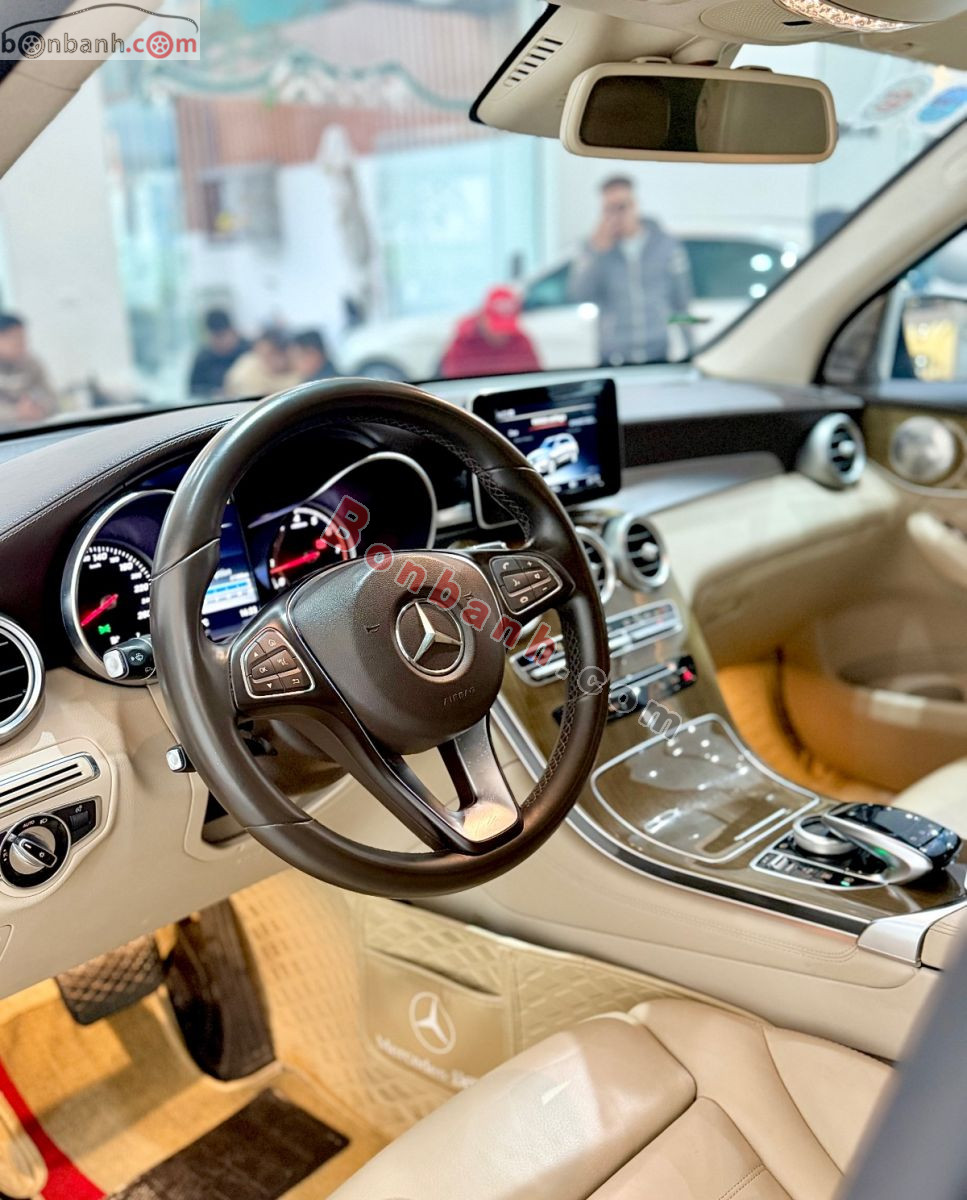 Bán ô tô Mercedes Benz GLC 250 4Matic - 2016 - xe cũ