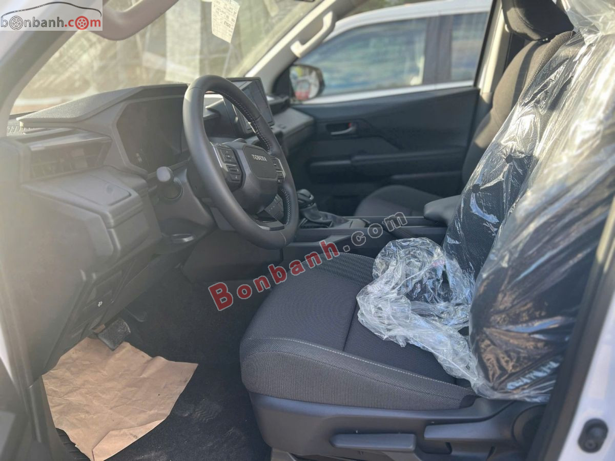 Bán ô tô Toyota Hilux Pro 2.8L 4x2 AT - 2026 - xe mới