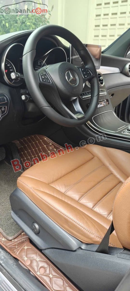 Bán ô tô Mercedes Benz GLC 300 4Matic - 2018 - xe cũ