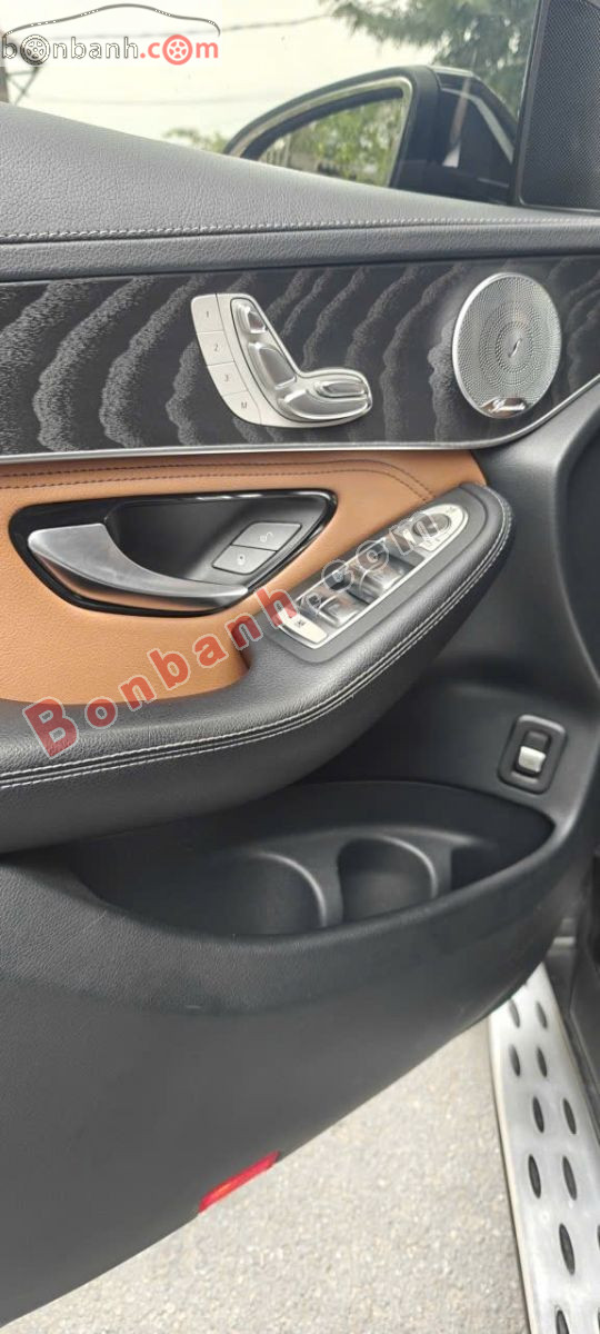 Bán ô tô Mercedes Benz GLC 300 4Matic - 2018 - xe cũ