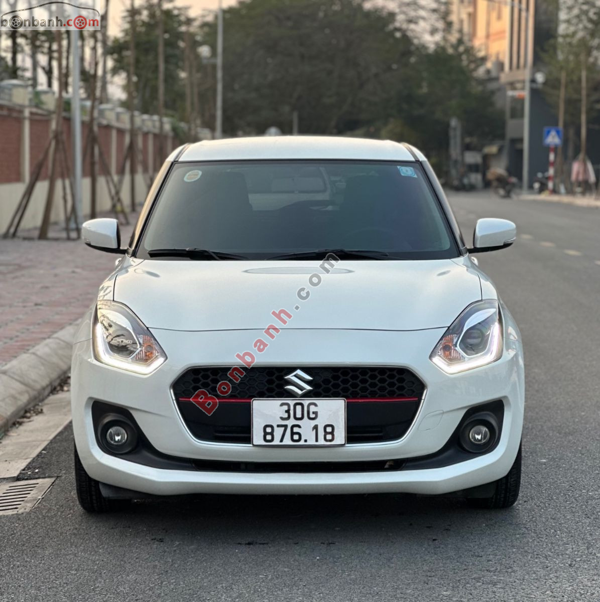 Bán ô tô Suzuki Swift GLX 1.2 AT - 2020 - xe cũ