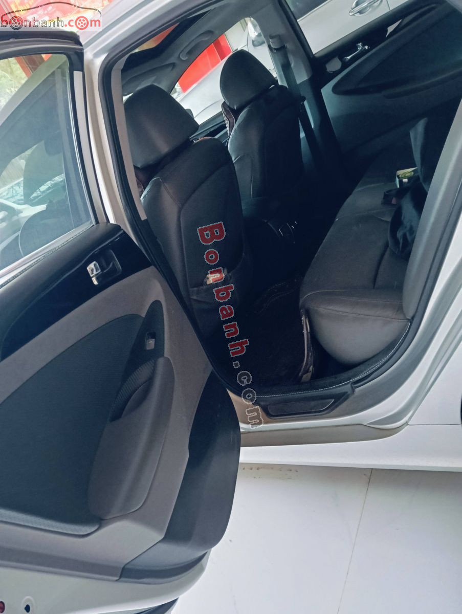 Bán ô tô Hyundai Sonata 2.0 AT - 2012 - xe cũ