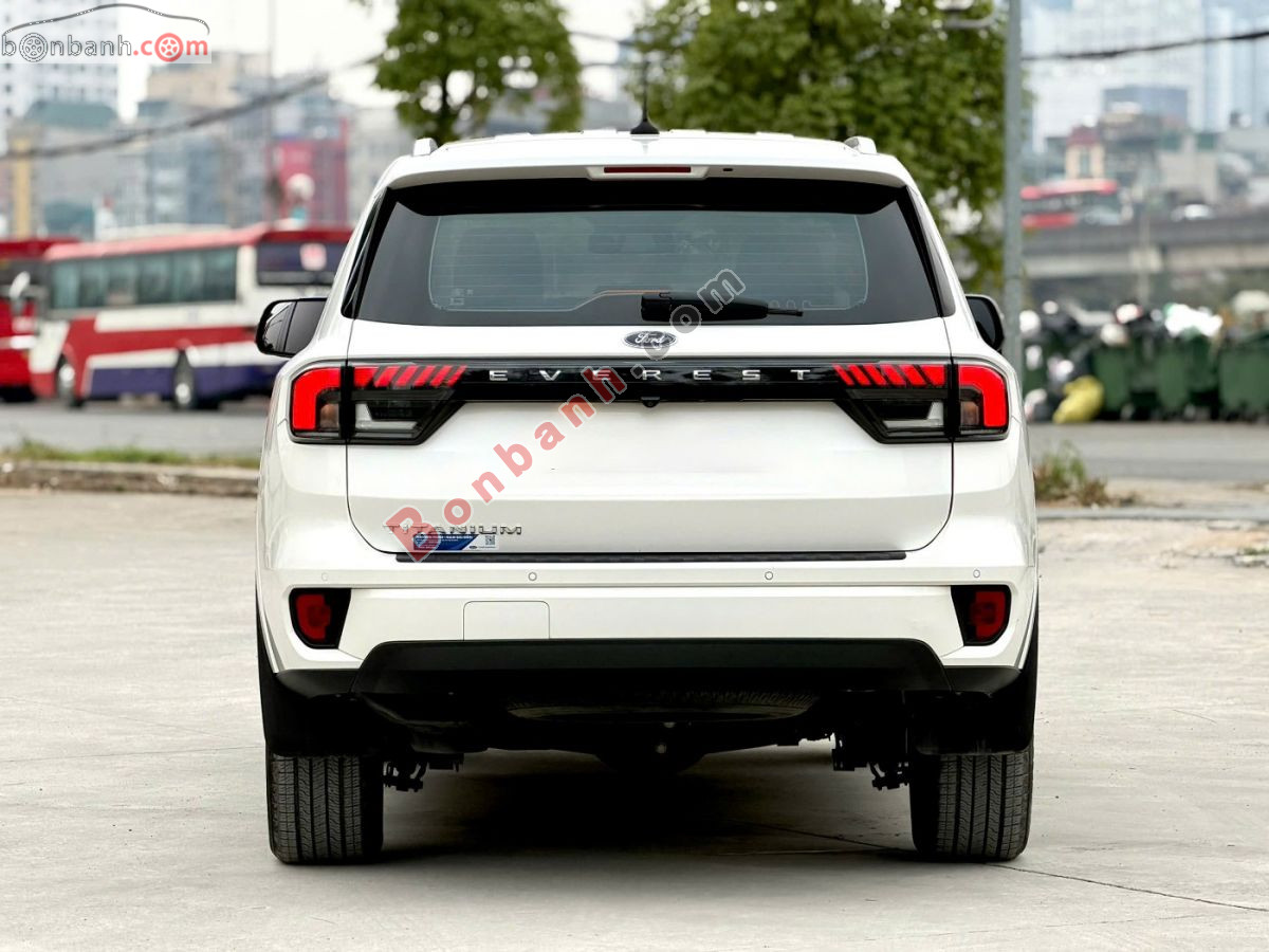Bán ô tô Ford Everest Titanium 2.0L 4x2 AT - 2022 - xe cũ