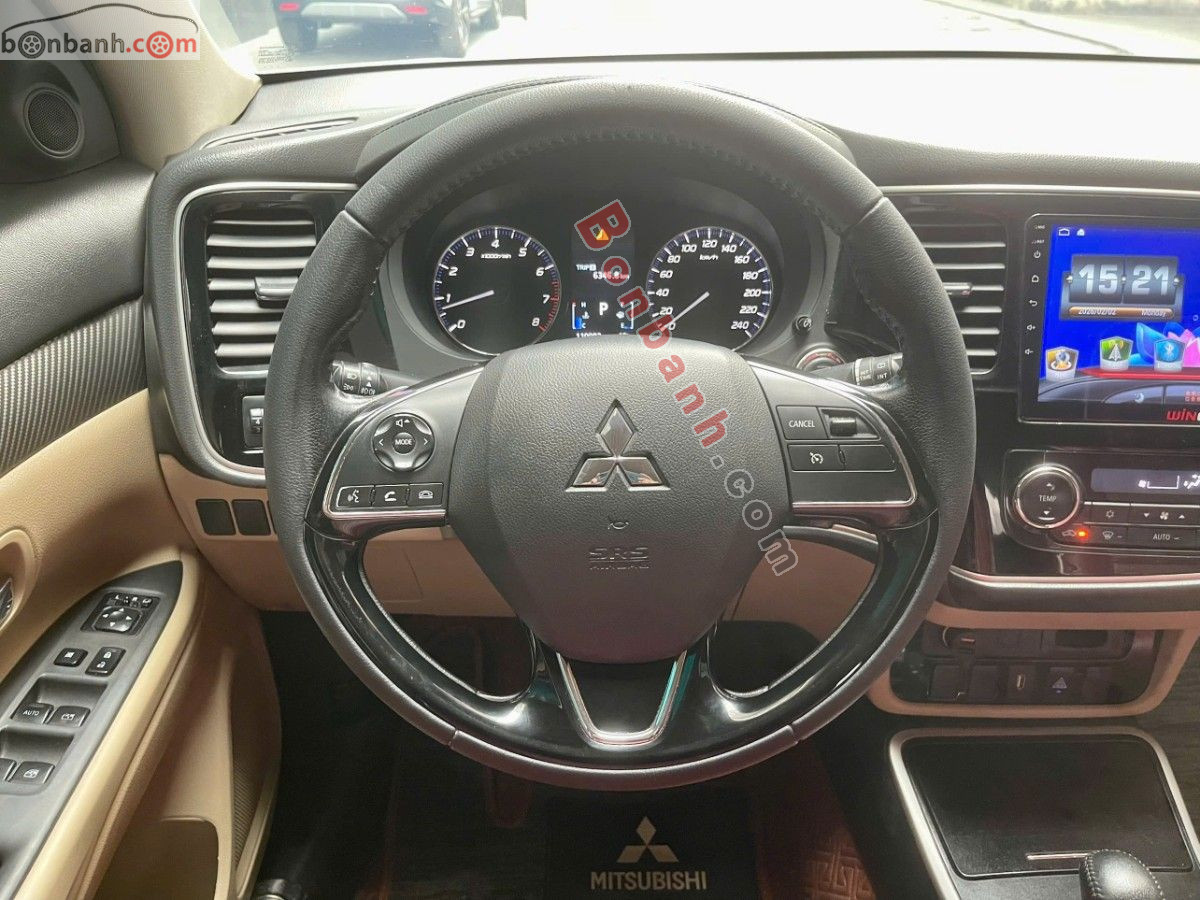 Bán ô tô Mitsubishi Outlander 2.0 CVT - 2018 - xe cũ