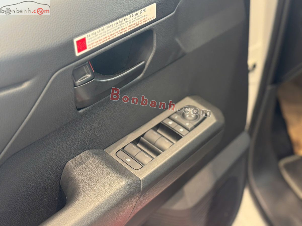 Bán ô tô Toyota Hilux Standard 2.8L 4x2 MT - 2026 - xe mới