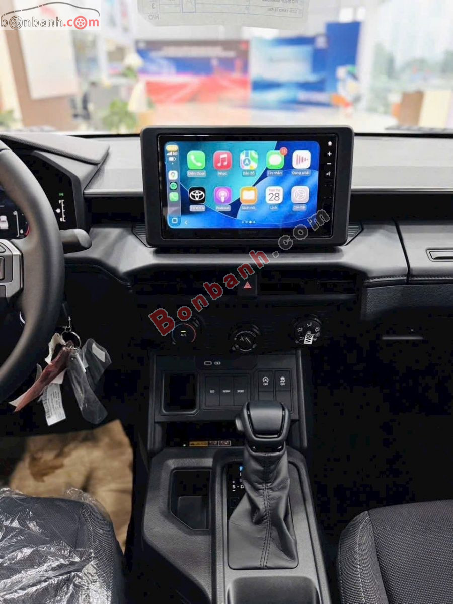 Bán ô tô Toyota Hilux Pro 2.8L 4x2 AT - 2026 - xe mới