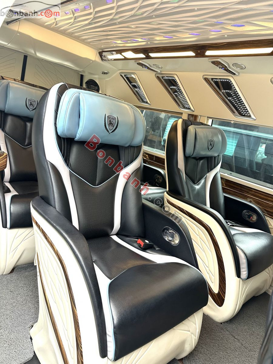 Bán ô tô Ford Transit Limousine - 2023 - xe cũ