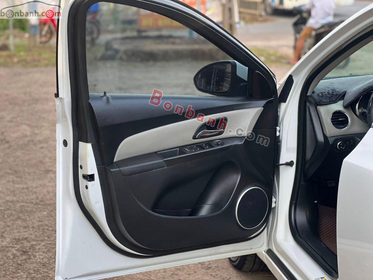 Bán ô tô Chevrolet Cruze LTZ 1.8 AT - 2016 - xe cũ