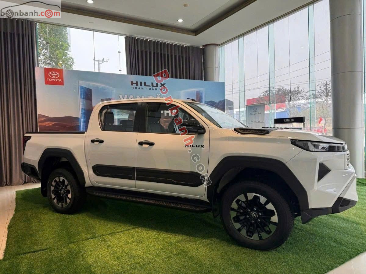 Bán ô tô Toyota Hilux Trailhunter 2.8L 4x4 AT - 2026 - xe mới