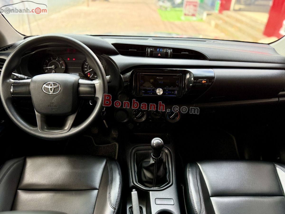 Bán ô tô Toyota Hilux 2.4L 4x2 MT - 2020 - xe cũ