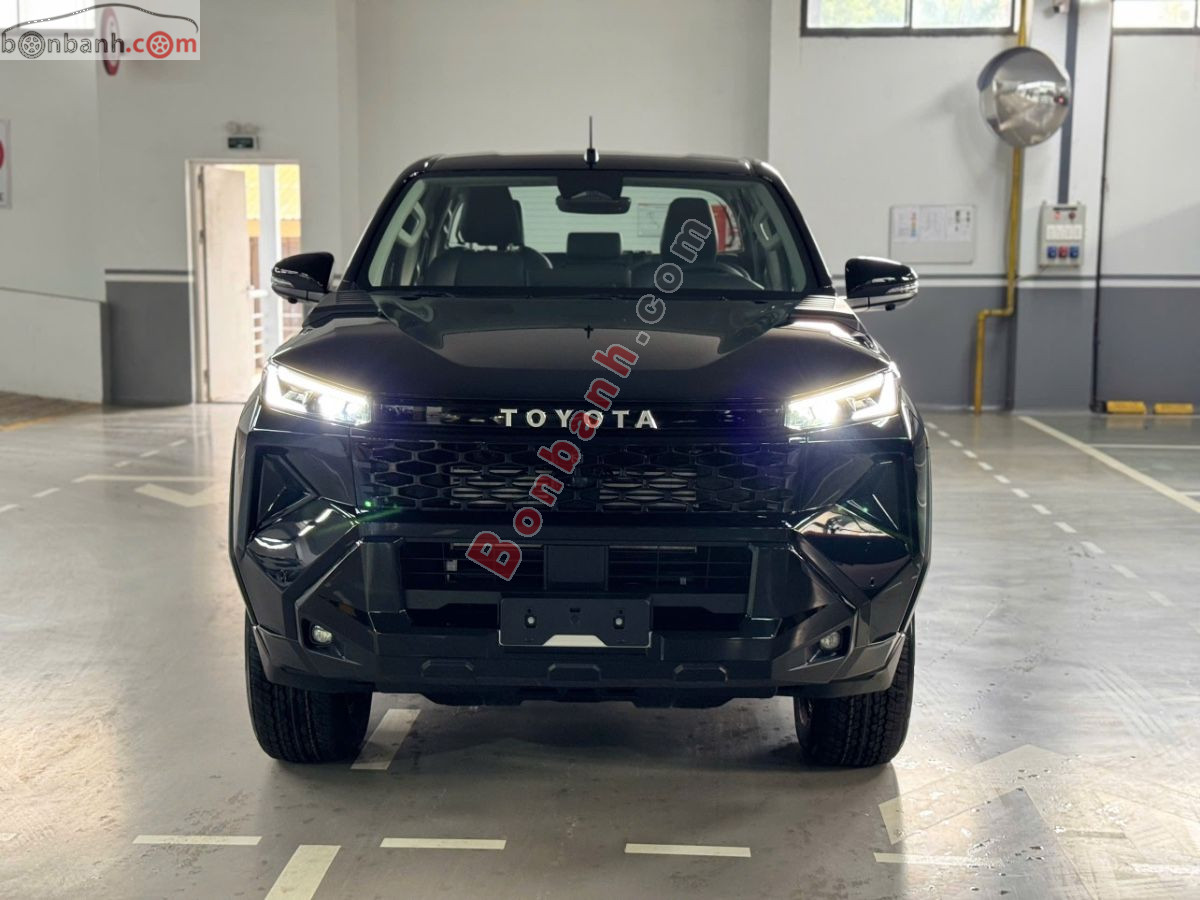 Bán ô tô Toyota Hilux Trailhunter 2.8L 4x4 AT - 2026 - xe mới