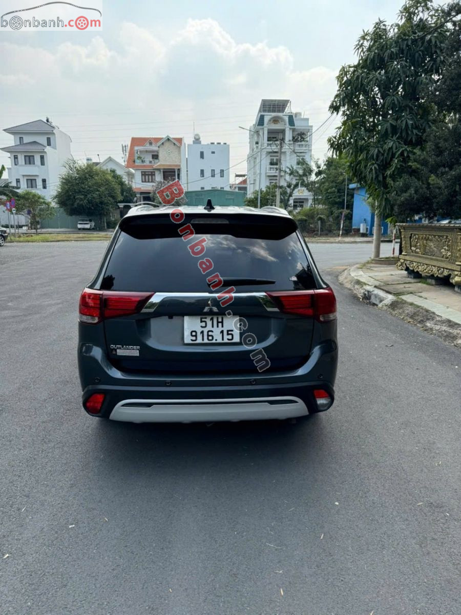 Bán ô tô Mitsubishi Outlander Premium 2.0 CVT - 2021 - xe cũ