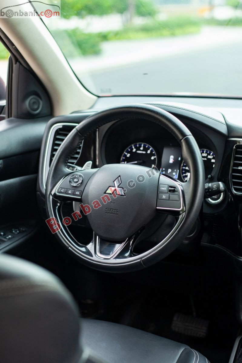 Bán ô tô Mitsubishi Outlander 2.0 CVT - 2021 - xe cũ