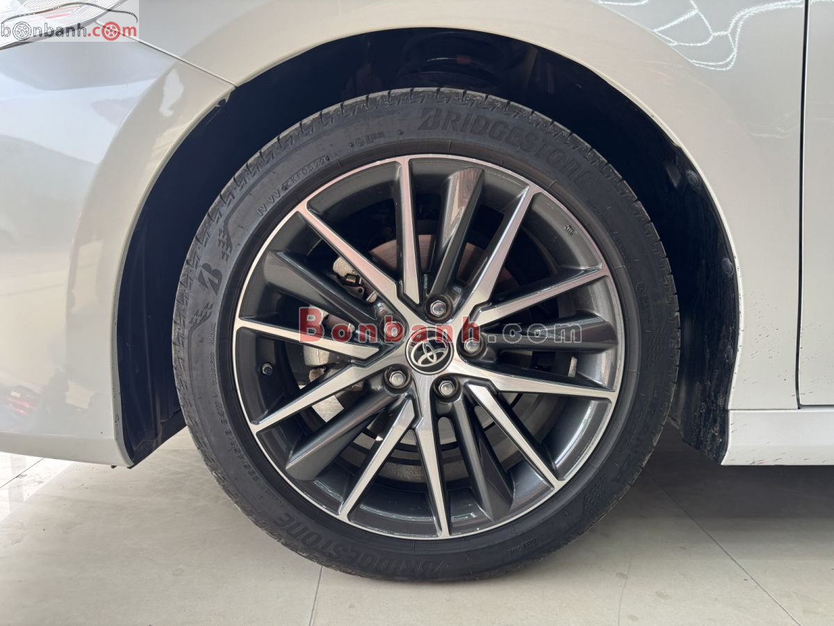 Bán ô tô Toyota Camry 2.0Q - 2022 - xe cũ