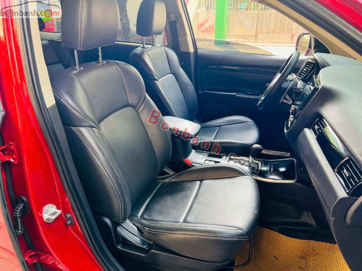 Bán ô tô Mitsubishi Outlander 2.0 CVT - 2022 - xe cũ