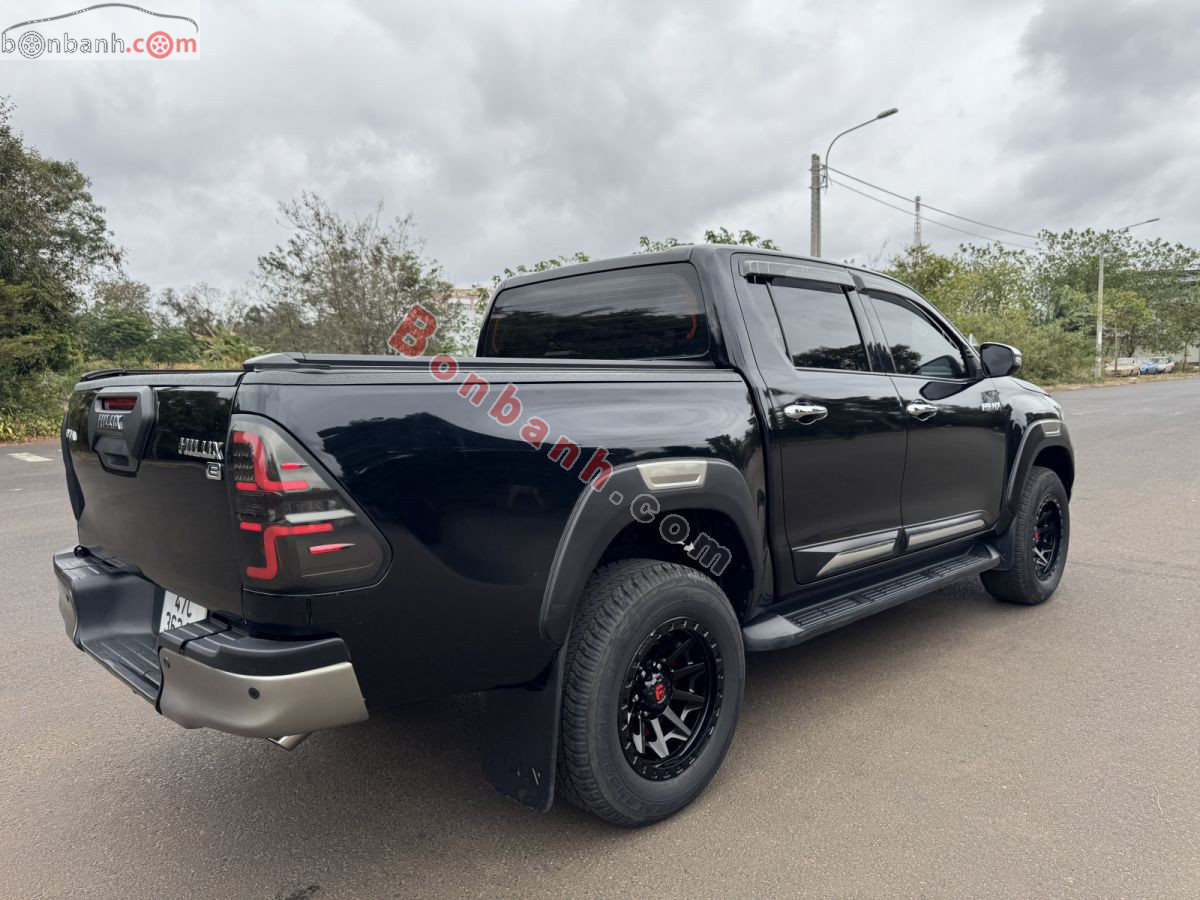 Bán ô tô Toyota Hilux 2.4L 4x2 AT - 2021 - xe cũ