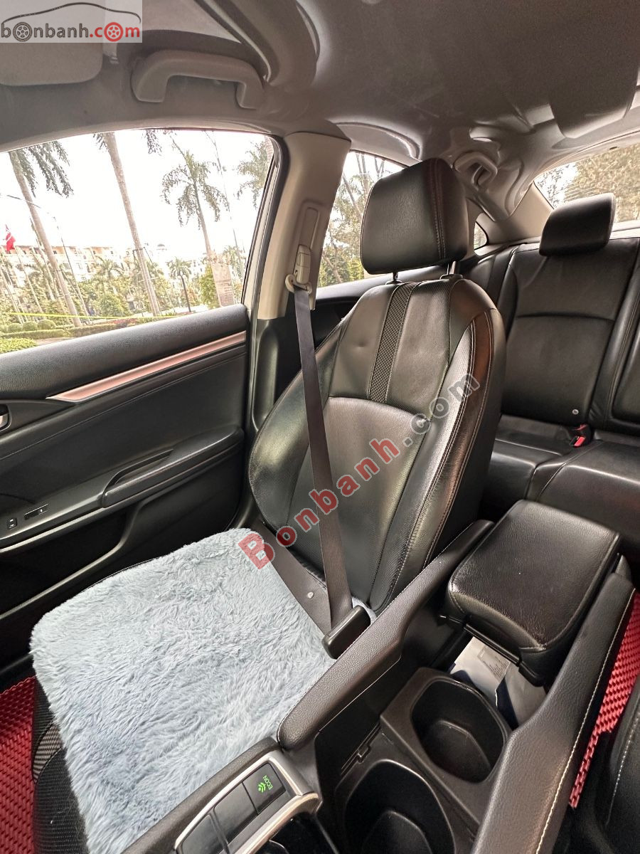 Bán ô tô Honda Civic E 1.8 AT - 2019 - xe cũ