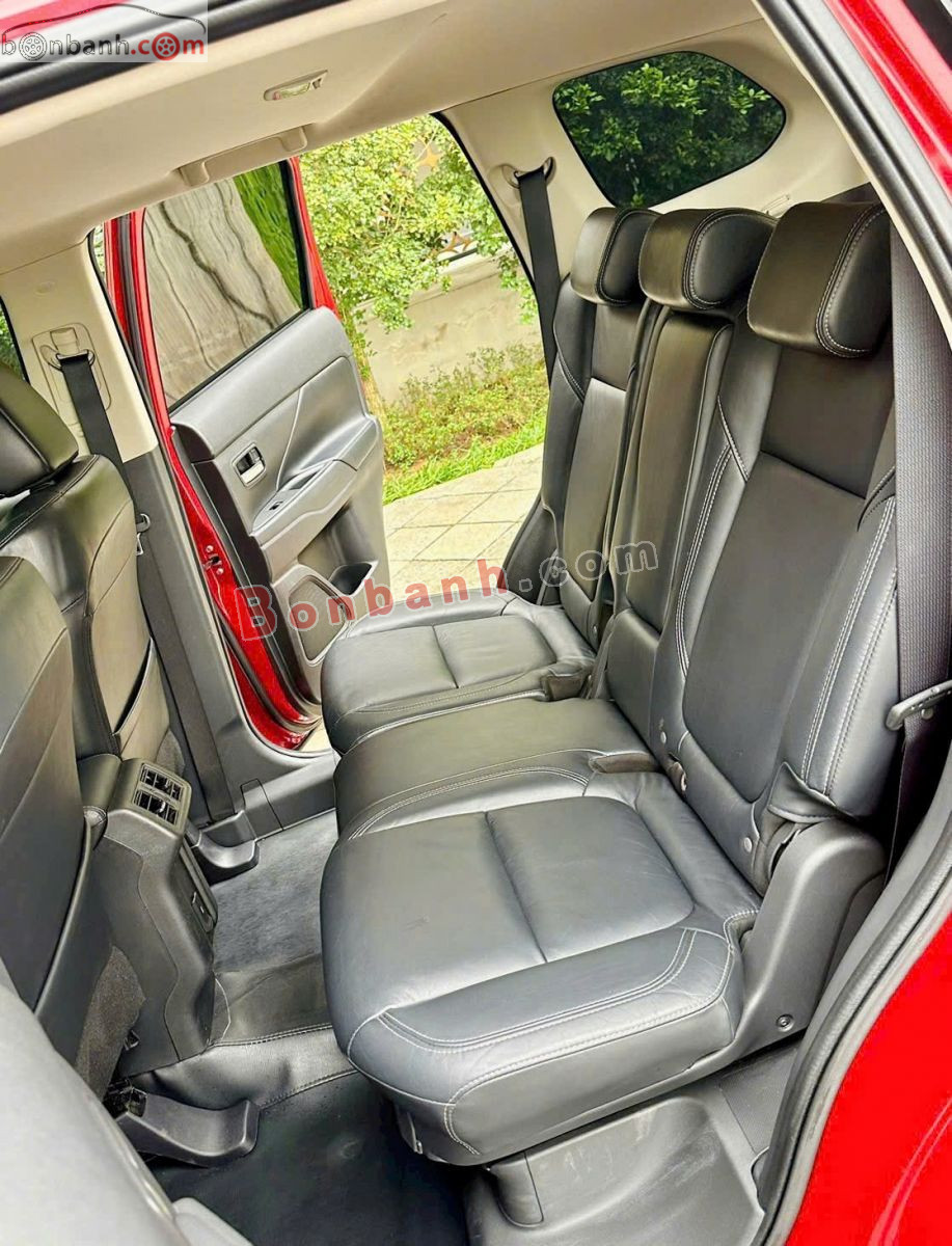 Bán ô tô Mitsubishi Outlander Premium 2.0 CVT - 2021 - xe cũ