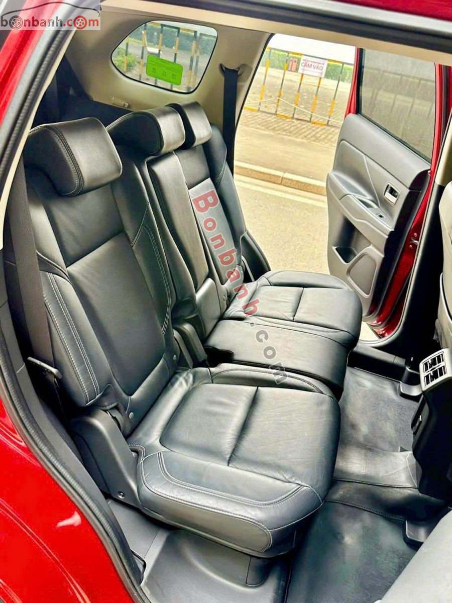 Bán ô tô Mitsubishi Outlander Premium 2.0 CVT - 2021 - xe cũ