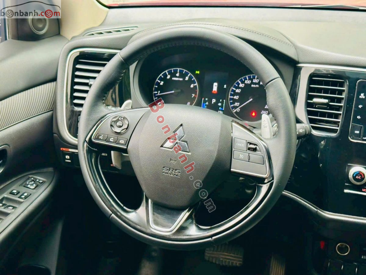 Bán ô tô Mitsubishi Outlander Premium 2.0 CVT - 2021 - xe cũ