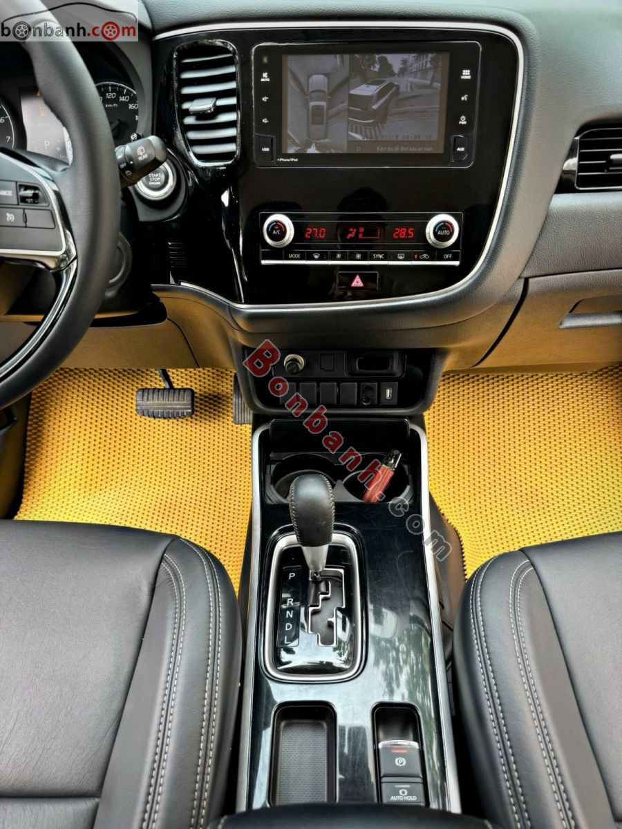 Bán ô tô Mitsubishi Outlander 2.0 CVT - 2020 - xe cũ