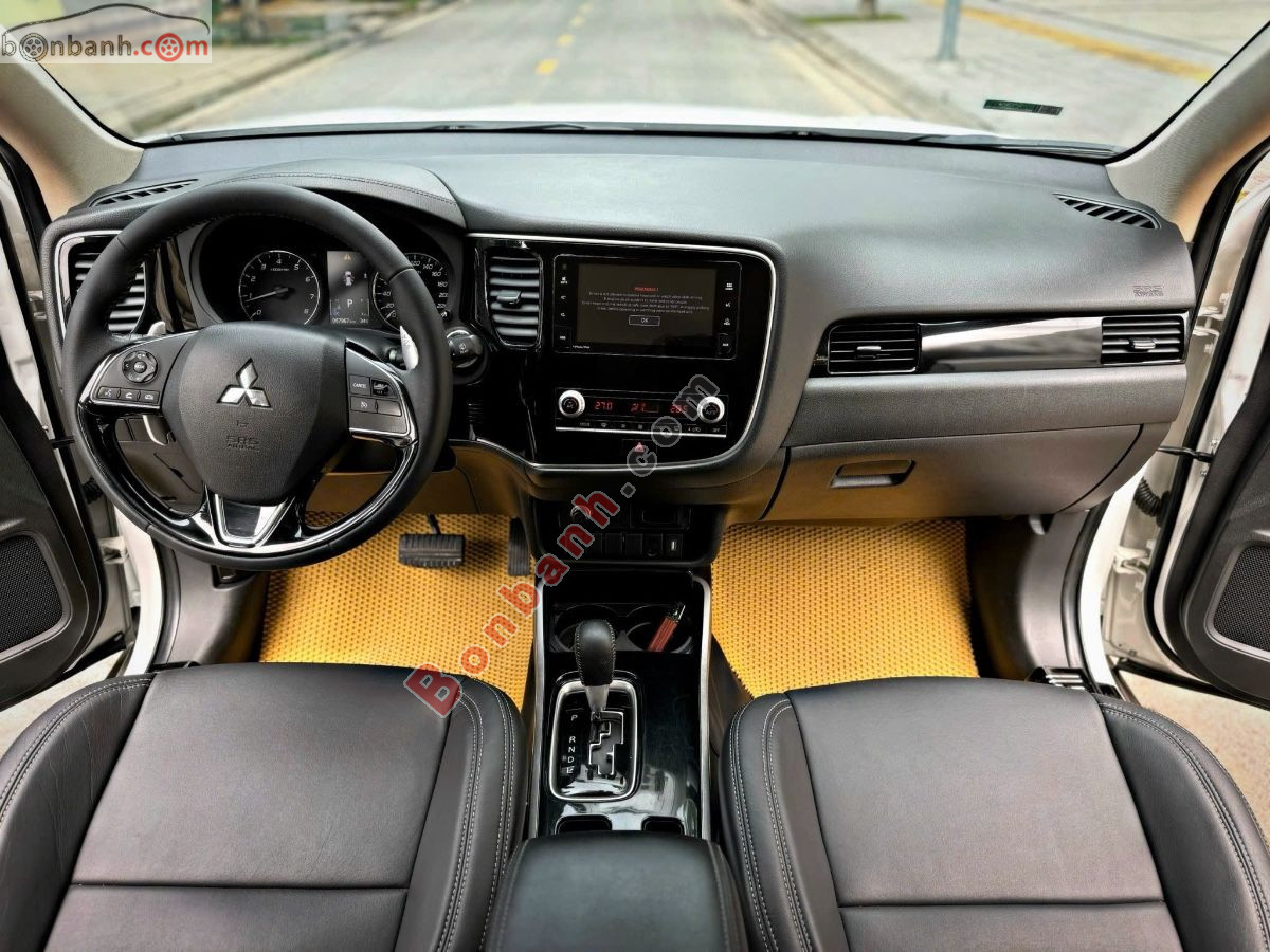 Bán ô tô Mitsubishi Outlander 2.0 CVT - 2020 - xe cũ