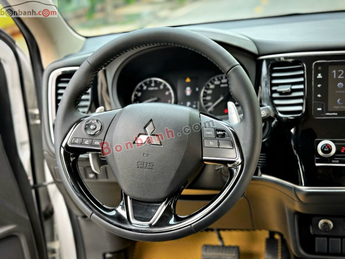 Bán ô tô Mitsubishi Outlander 2.0 CVT - 2020 - xe cũ