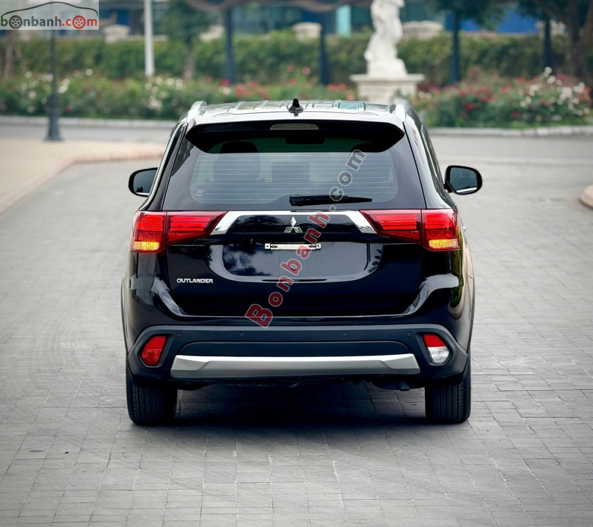 Bán ô tô Mitsubishi Outlander 2.0 CVT - 2018 - xe cũ