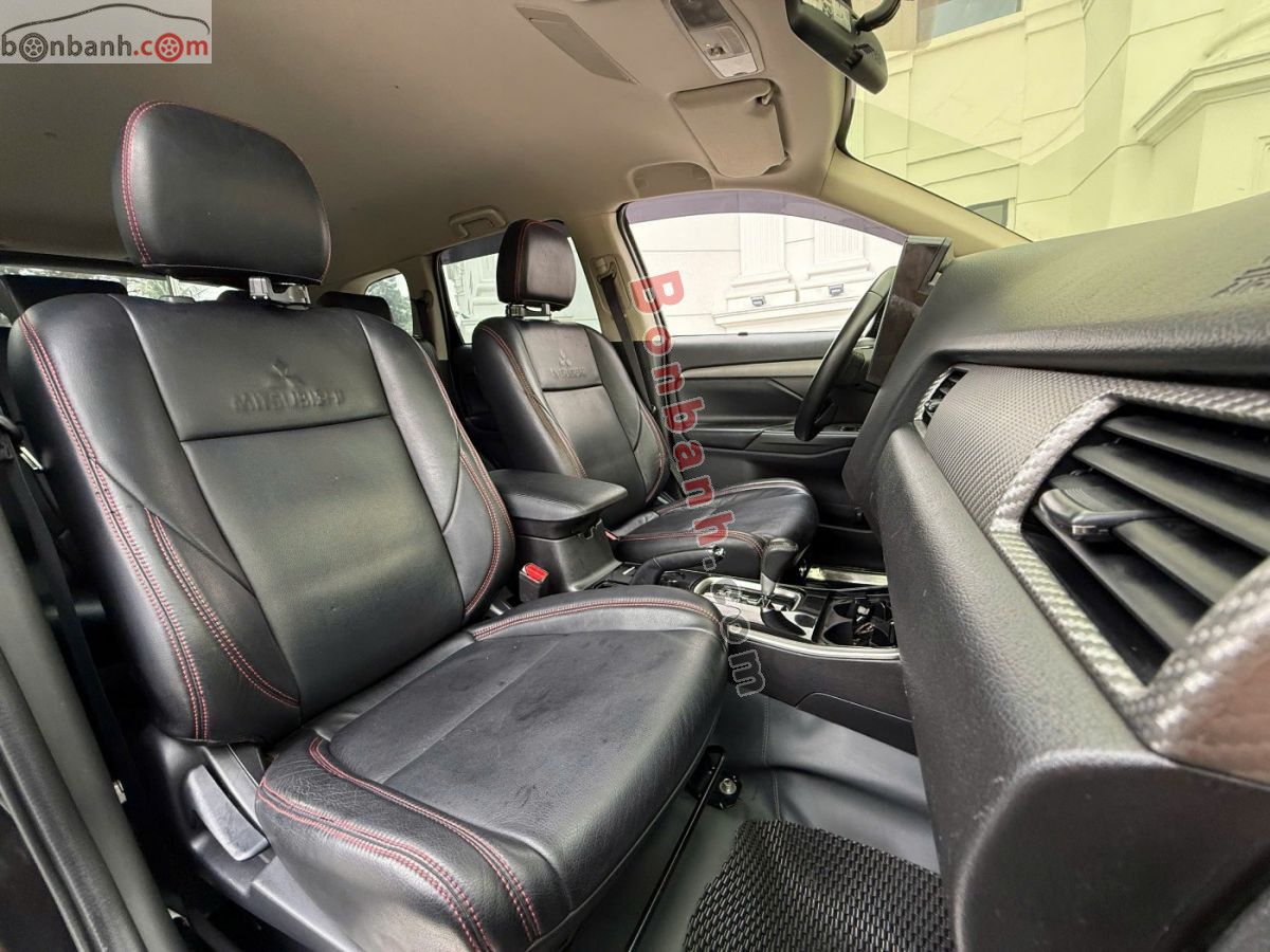 Bán ô tô Mitsubishi Outlander 2.0 CVT - 2018 - xe cũ