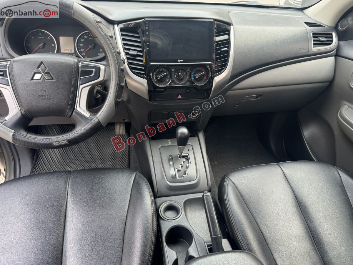 Bán ô tô Mitsubishi Triton 4x2 AT - 2018 - xe cũ