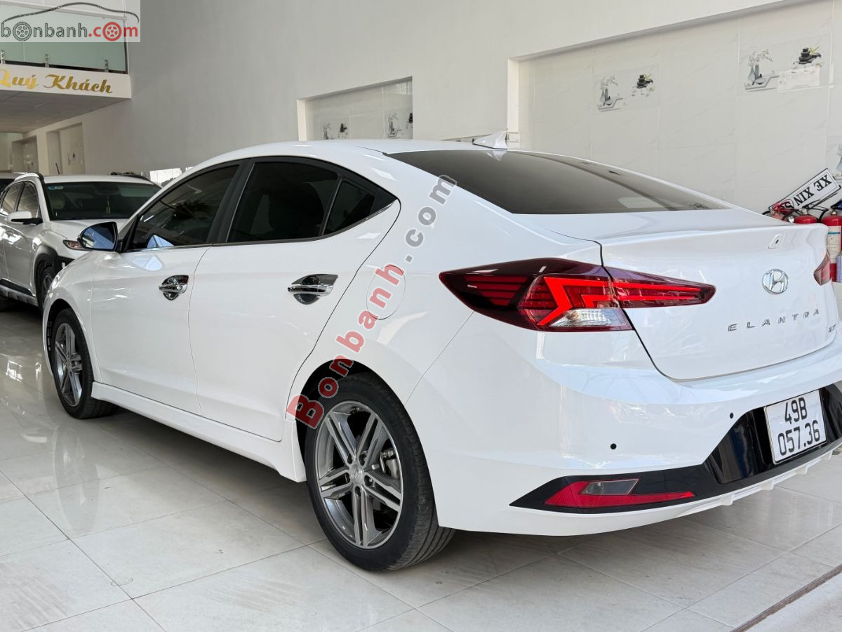 Bán ô tô Hyundai Elantra Sport 1.6 AT - 2021 - xe cũ