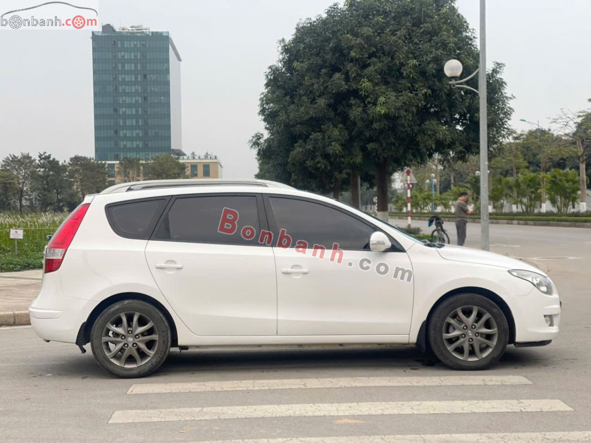 Bán ô tô Hyundai i30 CW 1.6 AT - 2011 - xe cũ