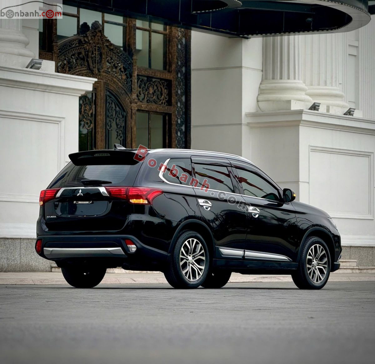 Bán ô tô Mitsubishi Outlander 2.0 CVT - 2019 - xe cũ