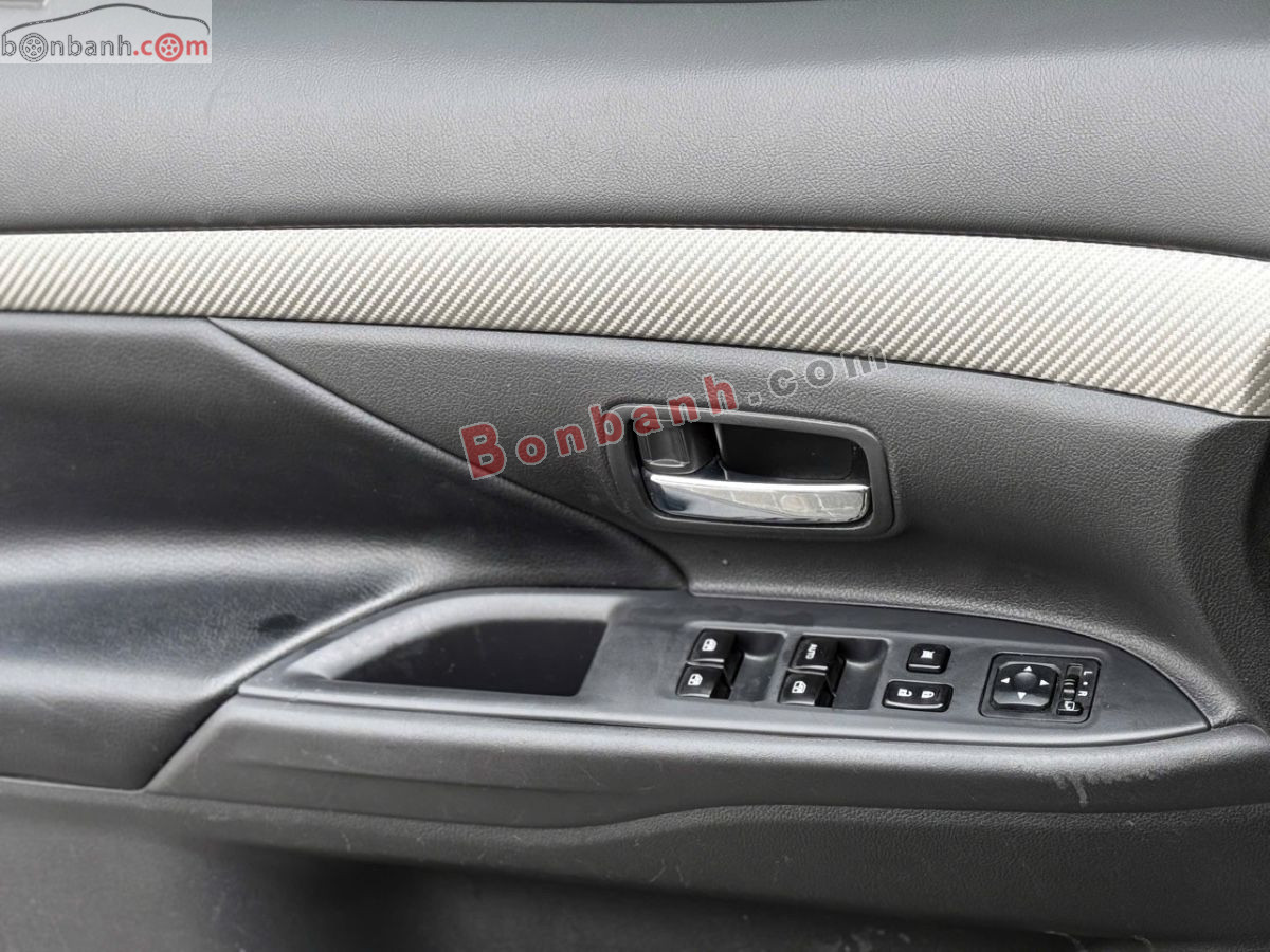 Bán ô tô Mitsubishi Outlander 2.0 CVT - 2019 - xe cũ