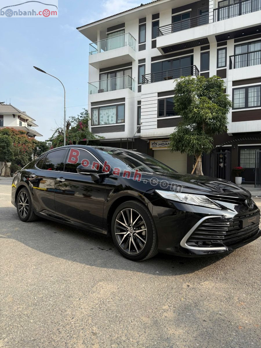 Bán ô tô Toyota Camry 2.0Q - 2022 - xe cũ