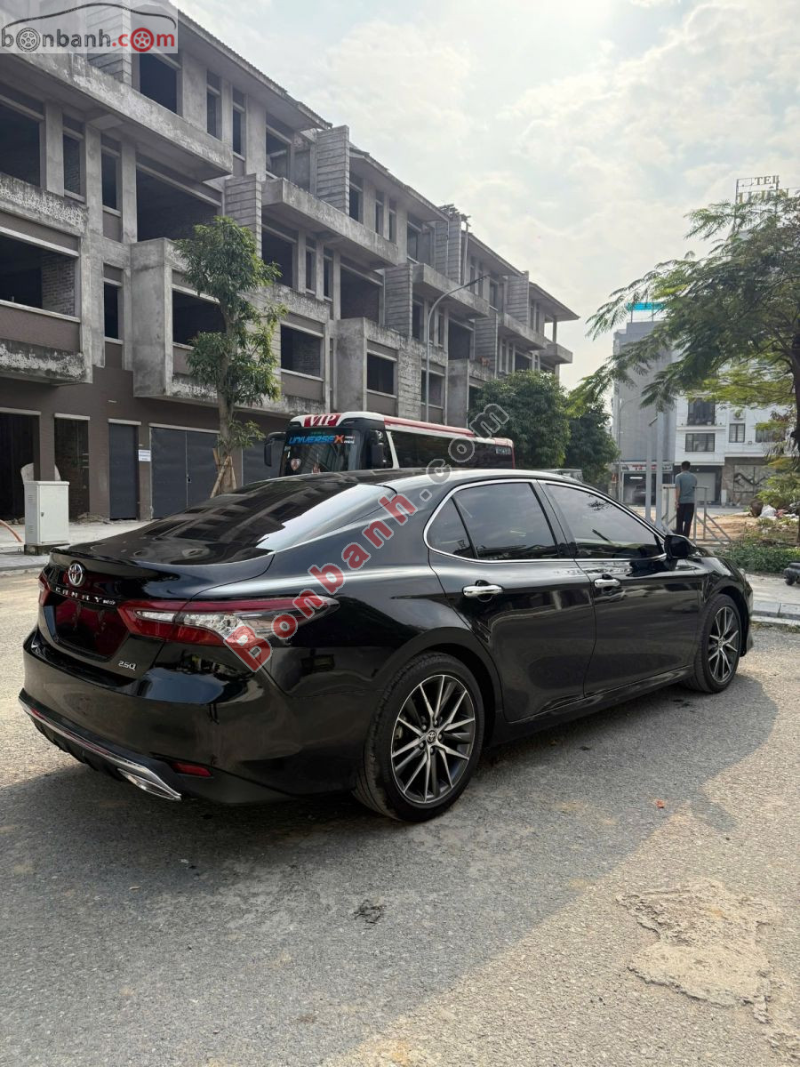 Bán ô tô Toyota Camry 2.0Q - 2022 - xe cũ