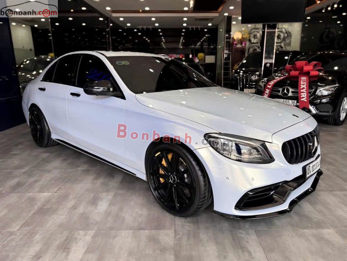 Bán ô tô Mercedes Benz C class C300 AMG - 2019 - xe cũ