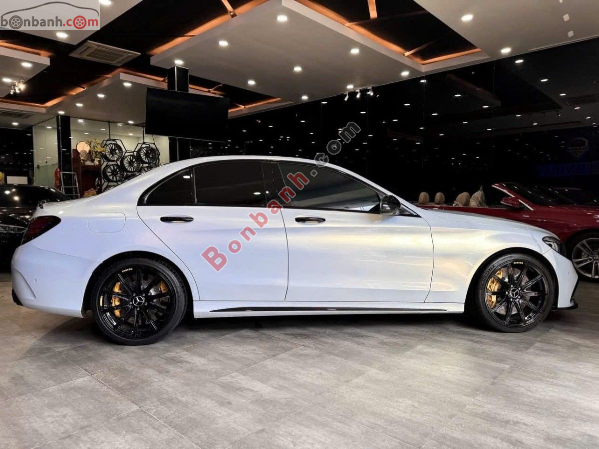 Bán ô tô Mercedes Benz C class C300 AMG - 2019 - xe cũ