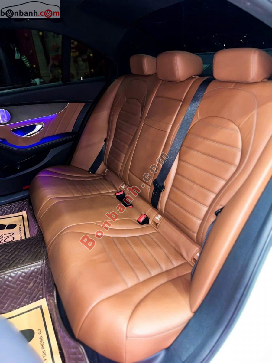 Bán ô tô Mercedes Benz C class C300 AMG - 2019 - xe cũ