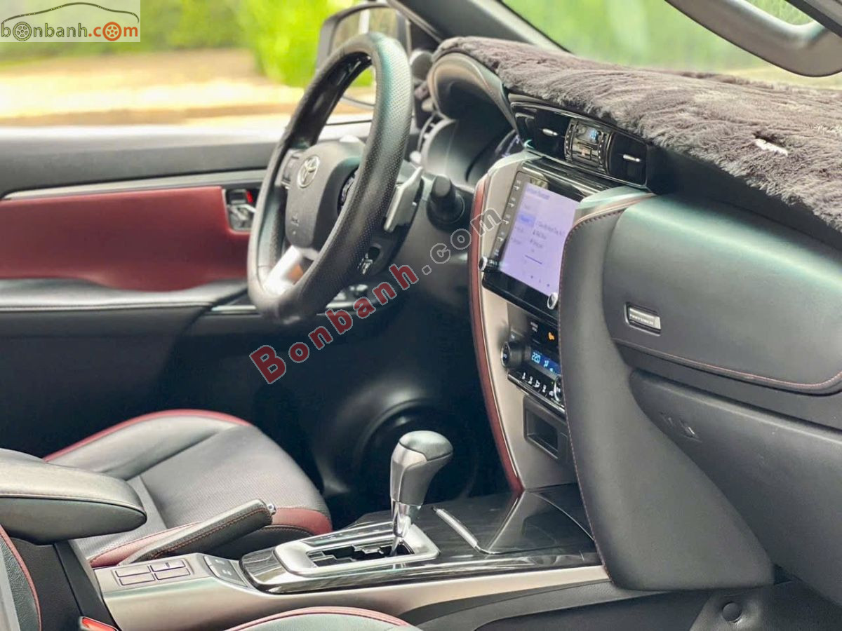 Bán ô tô Toyota Fortuner 2.4G 4x2 AT Legender - 2021 - xe cũ