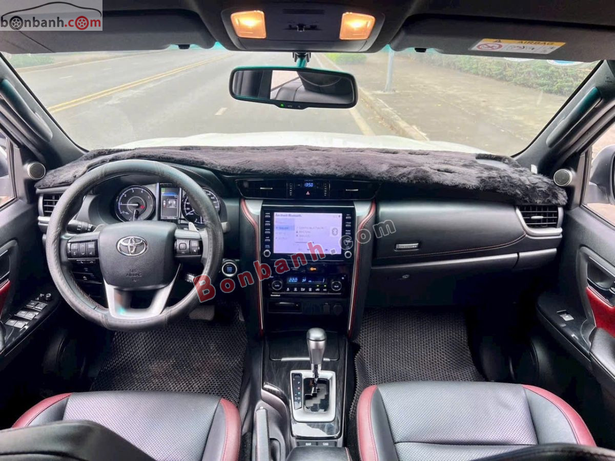 Bán ô tô Toyota Fortuner 2.4G 4x2 AT Legender - 2021 - xe cũ