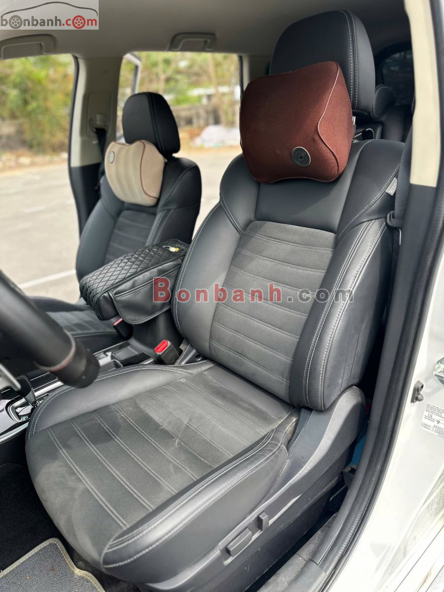 Bán ô tô Mitsubishi Outlander 2.0 CVT - 2023 - xe cũ