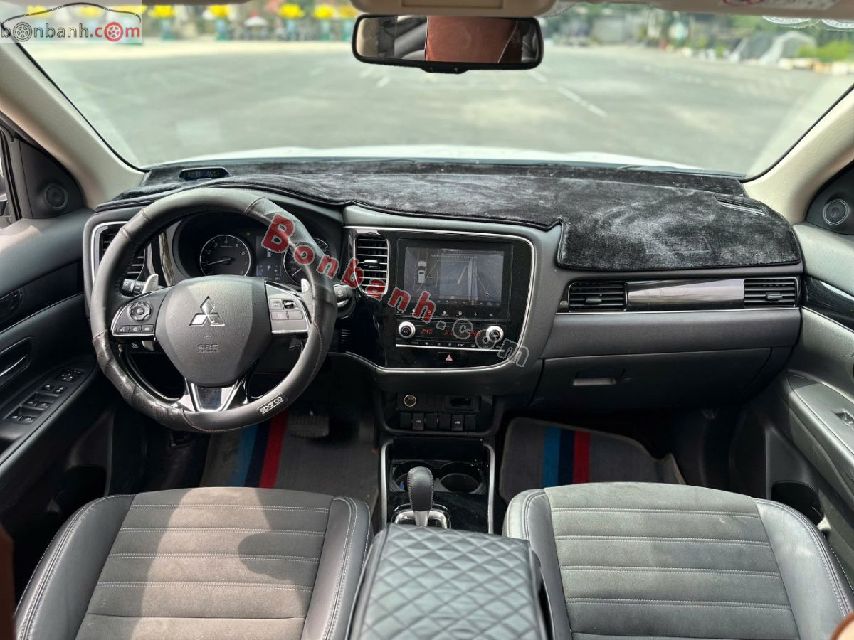 Bán ô tô Mitsubishi Outlander 2.0 CVT - 2023 - xe cũ