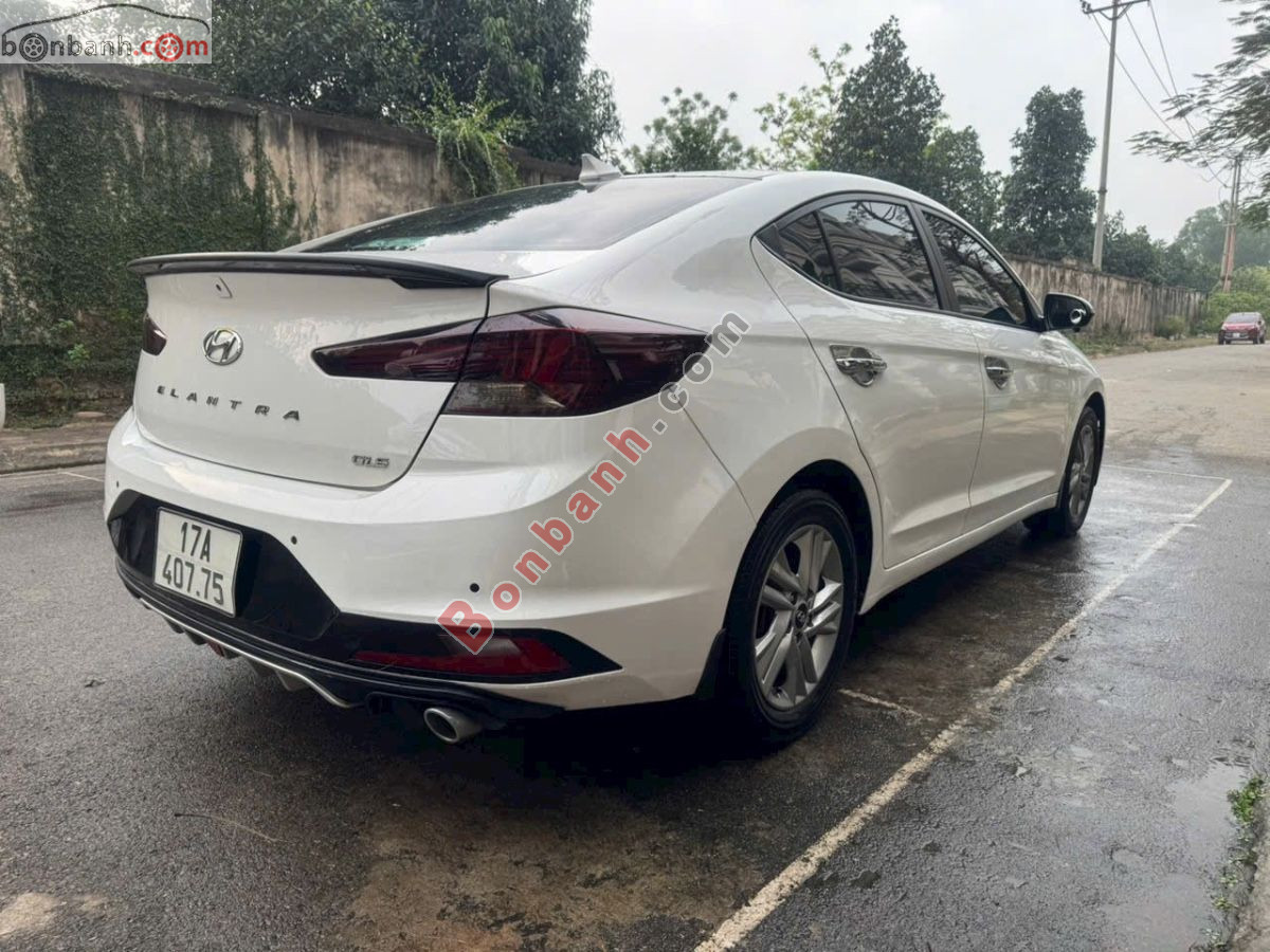 Bán ô tô Hyundai Elantra 1.6 AT - 2021 - xe cũ