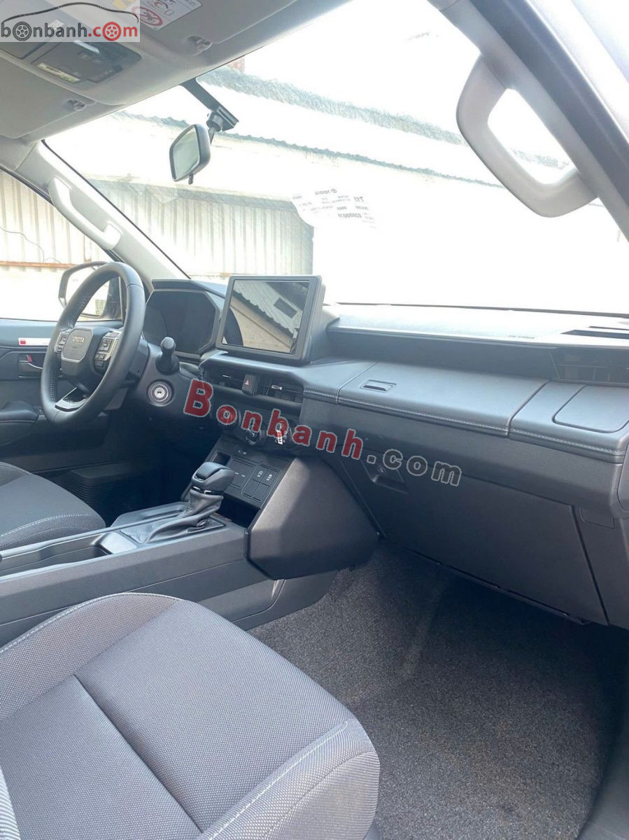 Bán ô tô Toyota Hilux Pro 2.8L 4x2 AT - 2026 - xe mới