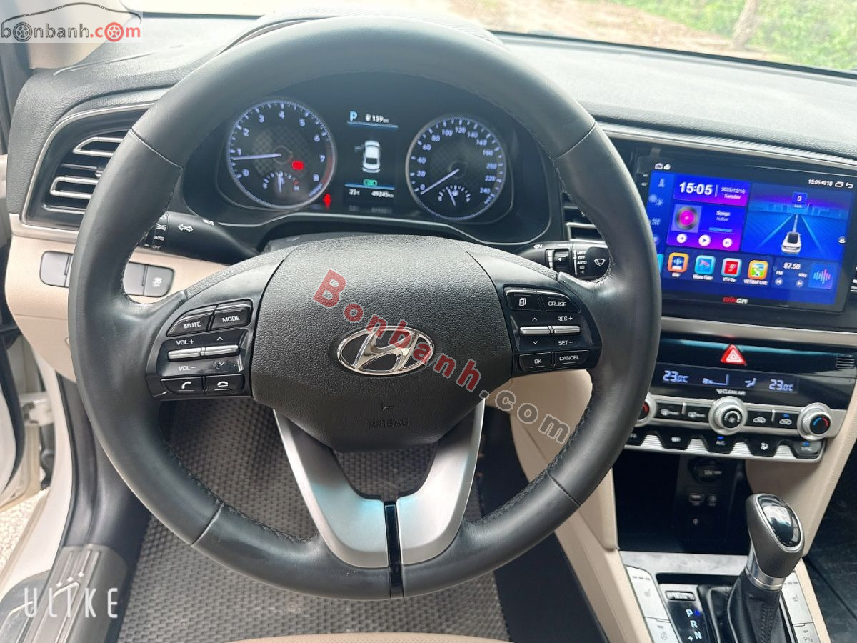 Bán ô tô Hyundai Elantra 2.0 AT - 2020 - xe cũ