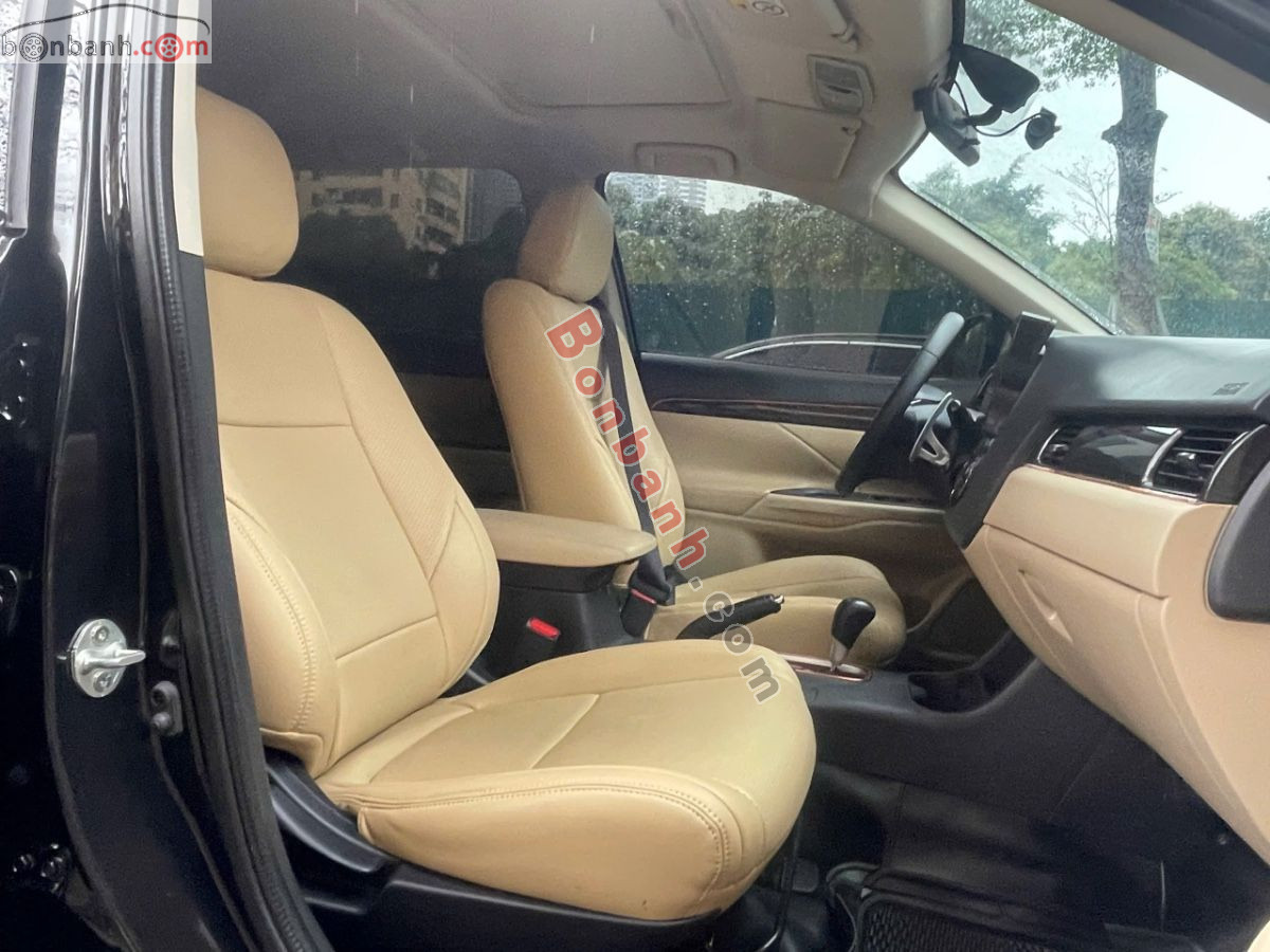 Bán ô tô Mitsubishi Outlander 2.0 CVT - 2016 - xe cũ